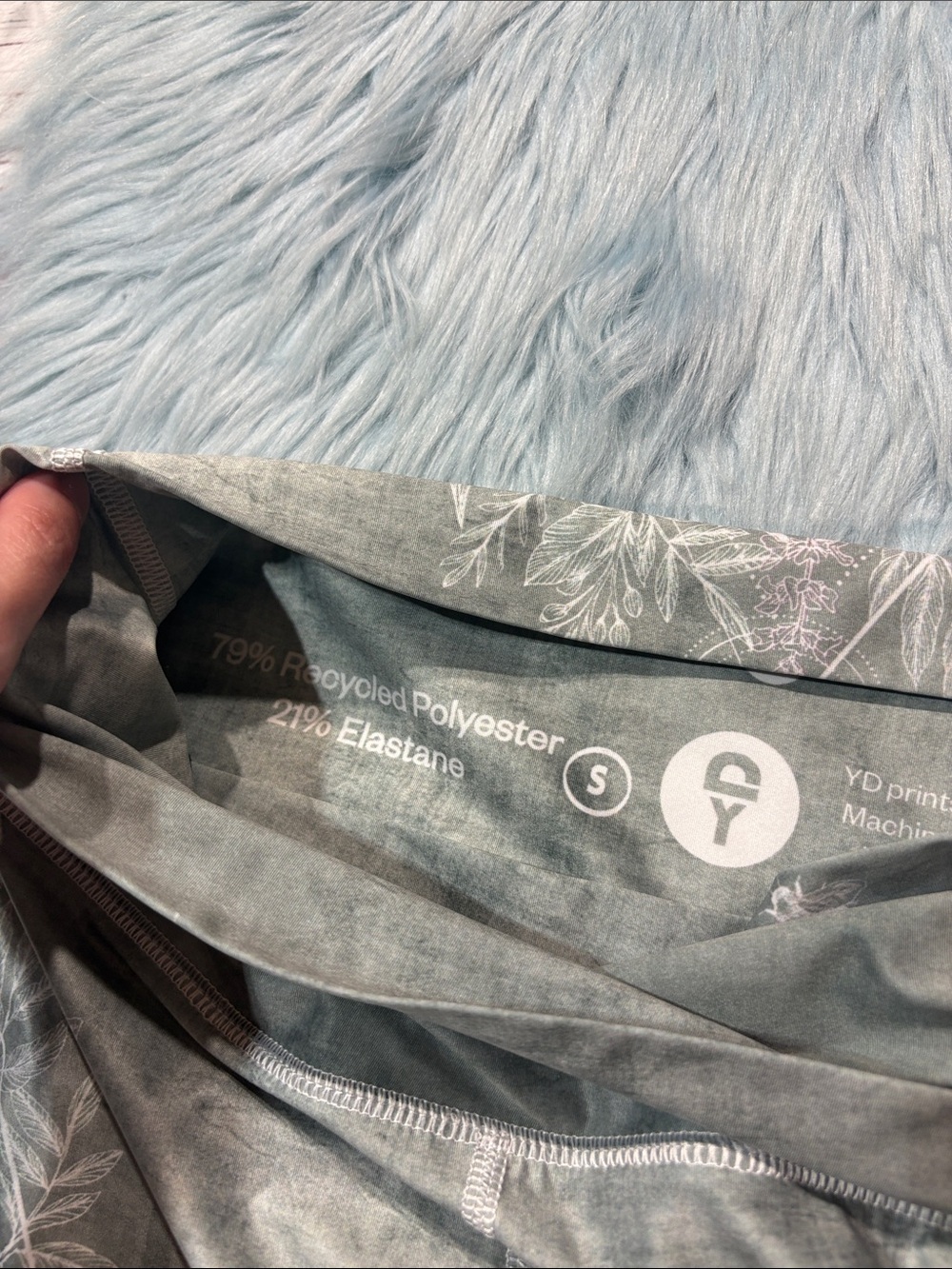Yoga Democracy Pure Sage Graphic Crossover Workout Yoga Shorts - Picture 6 of 8